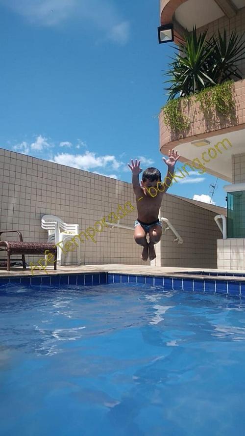 Ape Temporada Praia Grande Sp Completo Com Piscina, Churrasqueira, Estacionamento Exterior foto